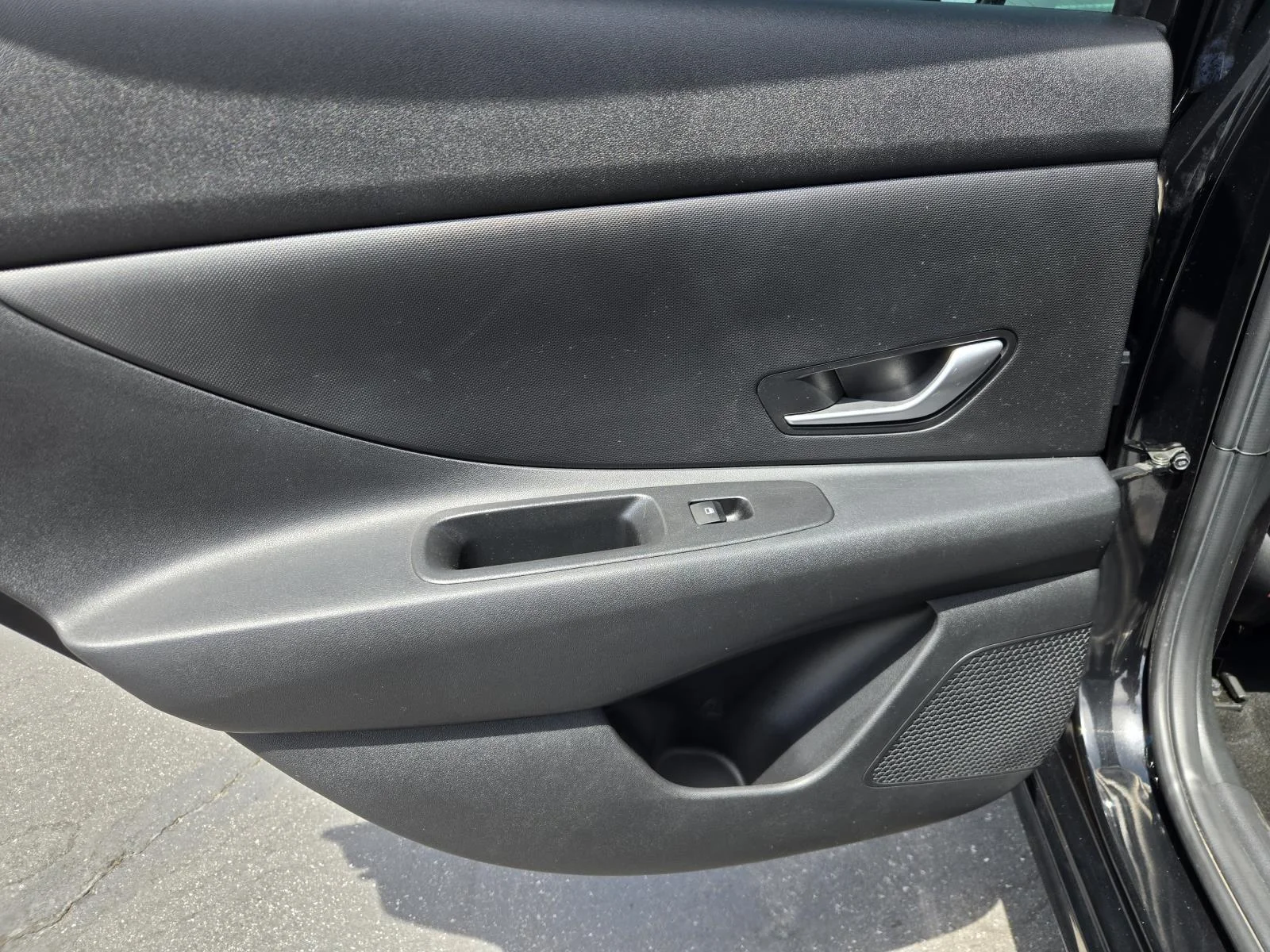 Used 2022 Phantom Black Hyundai SEL IVT image 24
