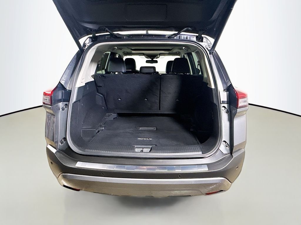 Used 2023 Gun Metallic Nissan SL image 10