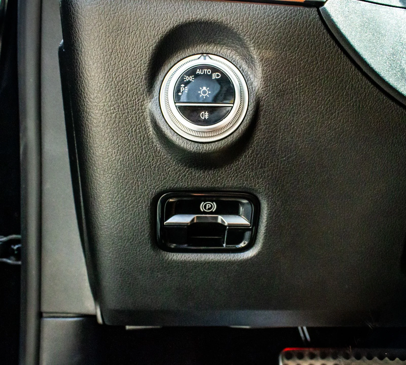 Used 2022 Black Mercedes-Benz C 300 image 19