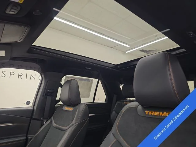 New 2026 Space White Metallic Ford Tremor® image 27