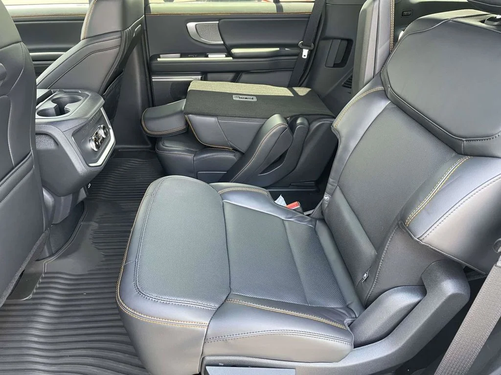 New 2025 Star White Metallic Tri-Coat Ford TREMOR® image 12