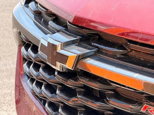Used 2025 Red Chevrolet 1RS image 26