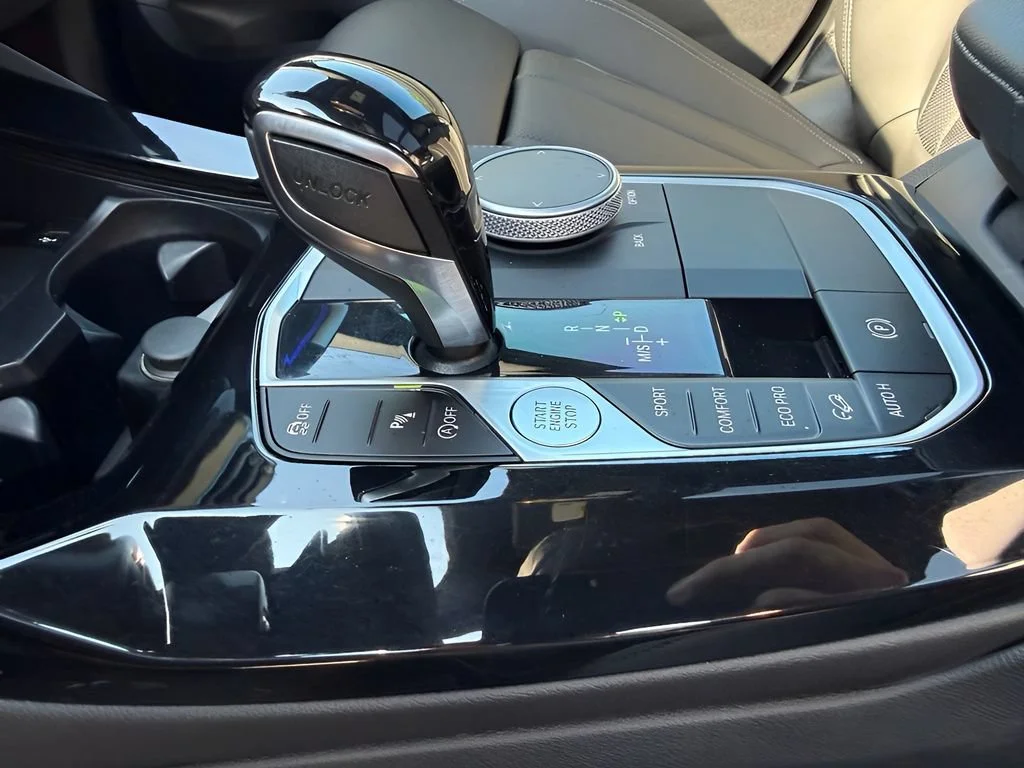 Used 2023  BMW xDrive30i image 37