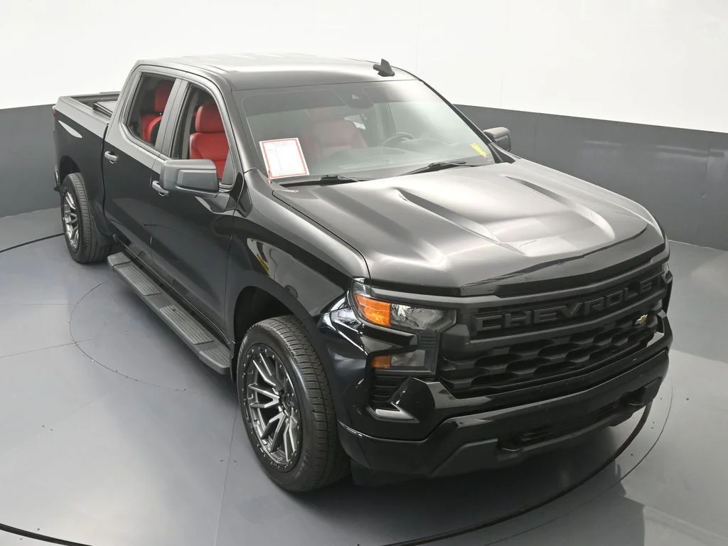 Used 2022 Black Chevrolet Custom image 53