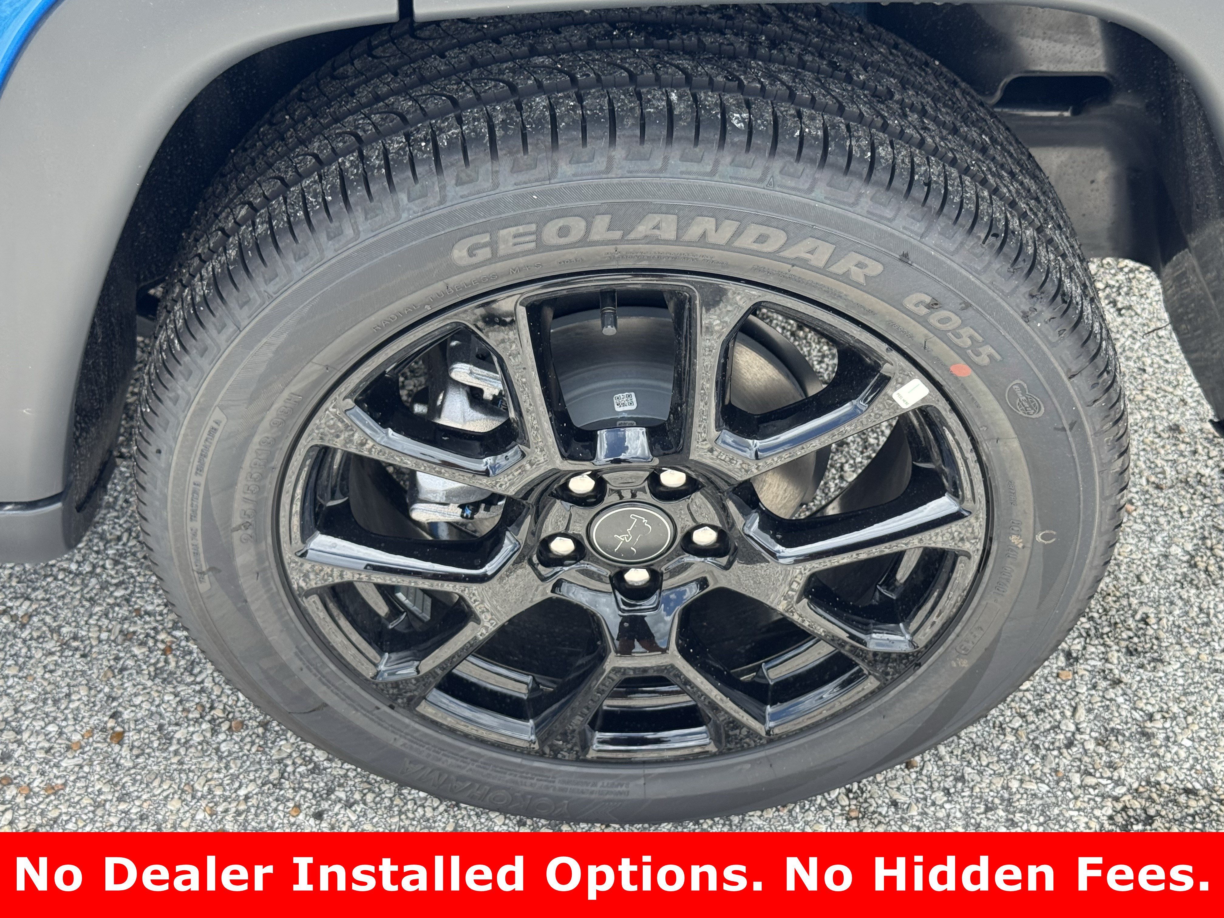 New 2026 Hydro Blue Pearl-Coat Exterior Paint Jeep Latitude Altitude image 8
