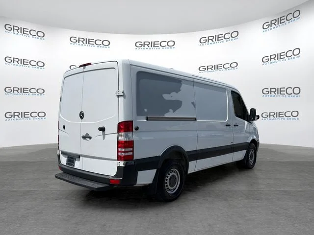 Used 2015 White Mercedes-Benz Cargo 144 WB image 7