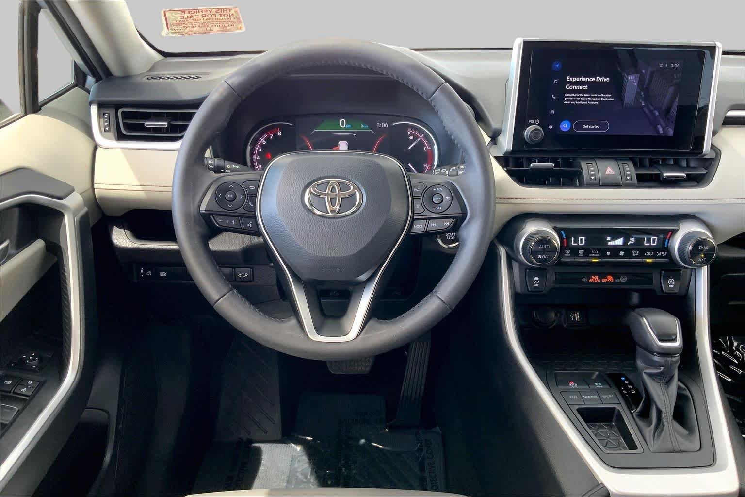 Used 2024 Silver Sky Metallic Toyota XLE Premium image 6