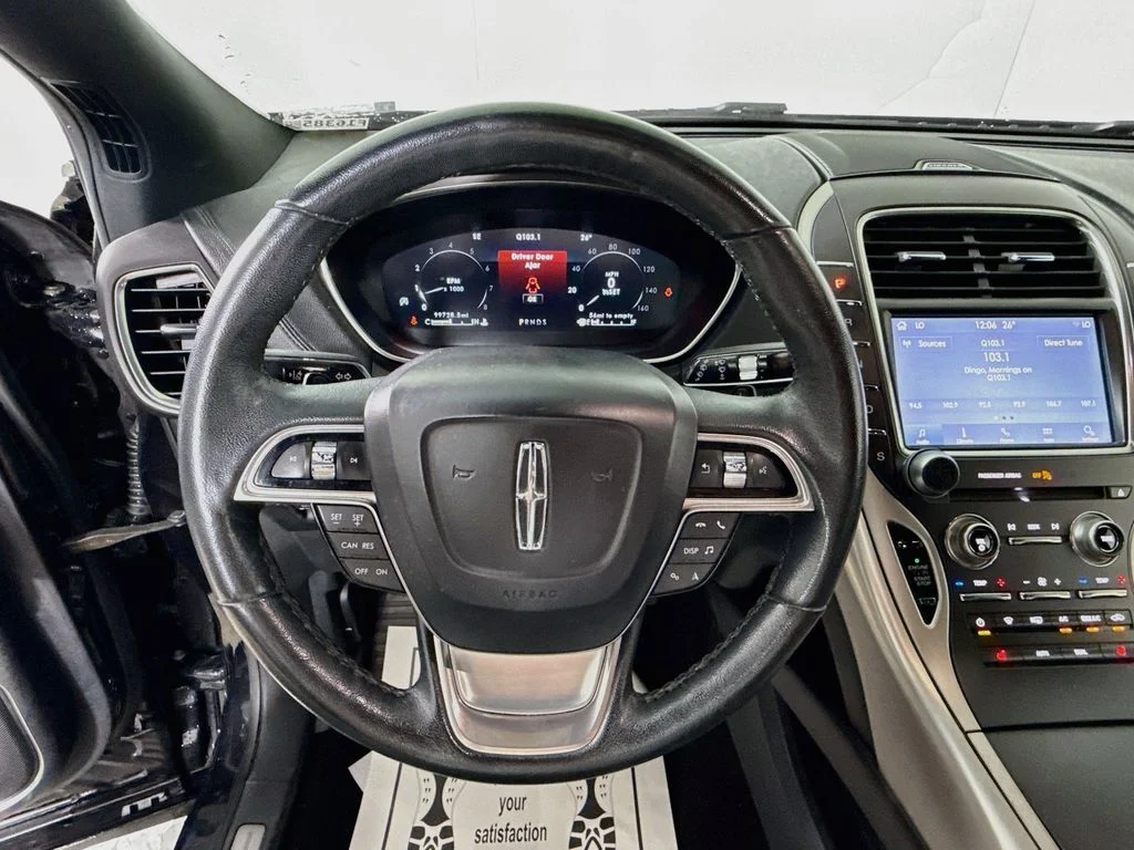 Used 2019 Infinite Black Metallic Lincoln Standard image 15