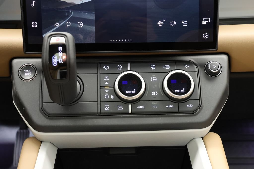2026 Land Rover Defender X-Dynamic SE - Photo 24