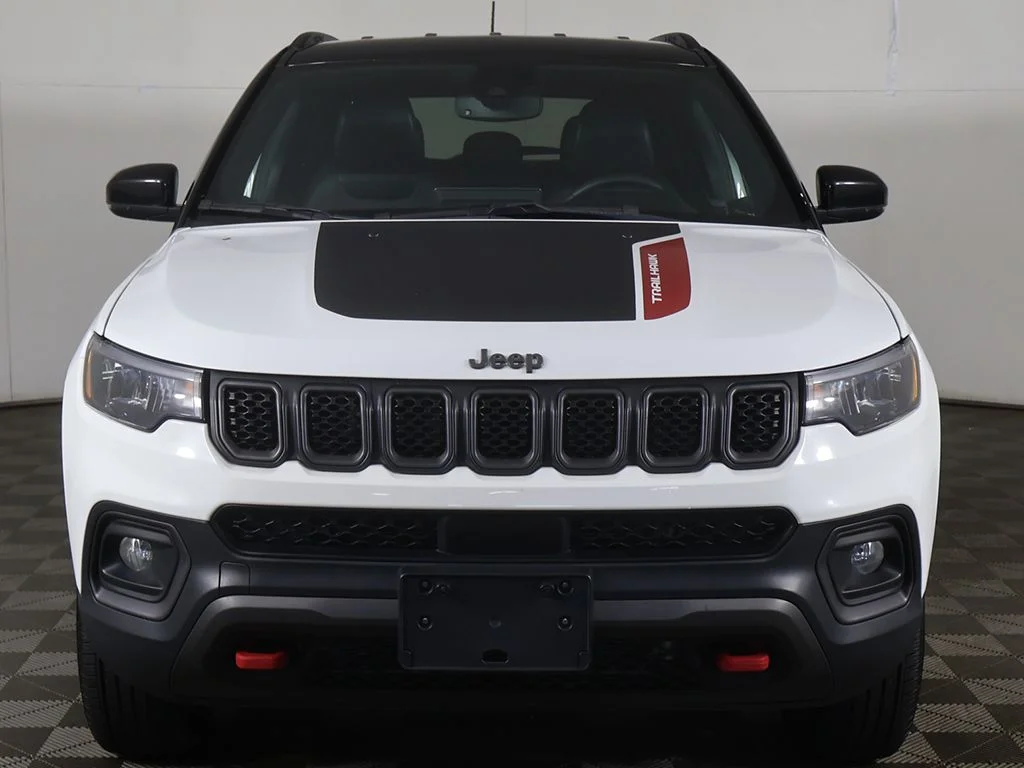 Used 2023 White Jeep Trailhawk image 9