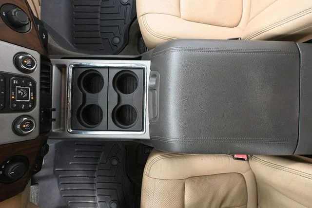 Used 2015 White Ford Lariat image 34