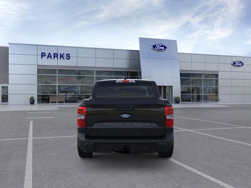 New 2025 Shadow Black Ford XLT image 5
