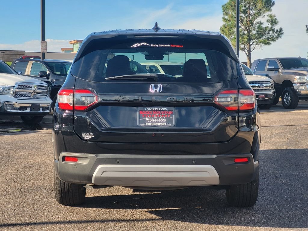Used 2024 Black Honda EX-L image 4