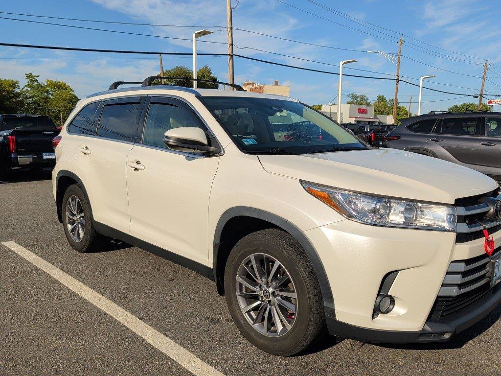 Used 2019 White Toyota XLE image 1