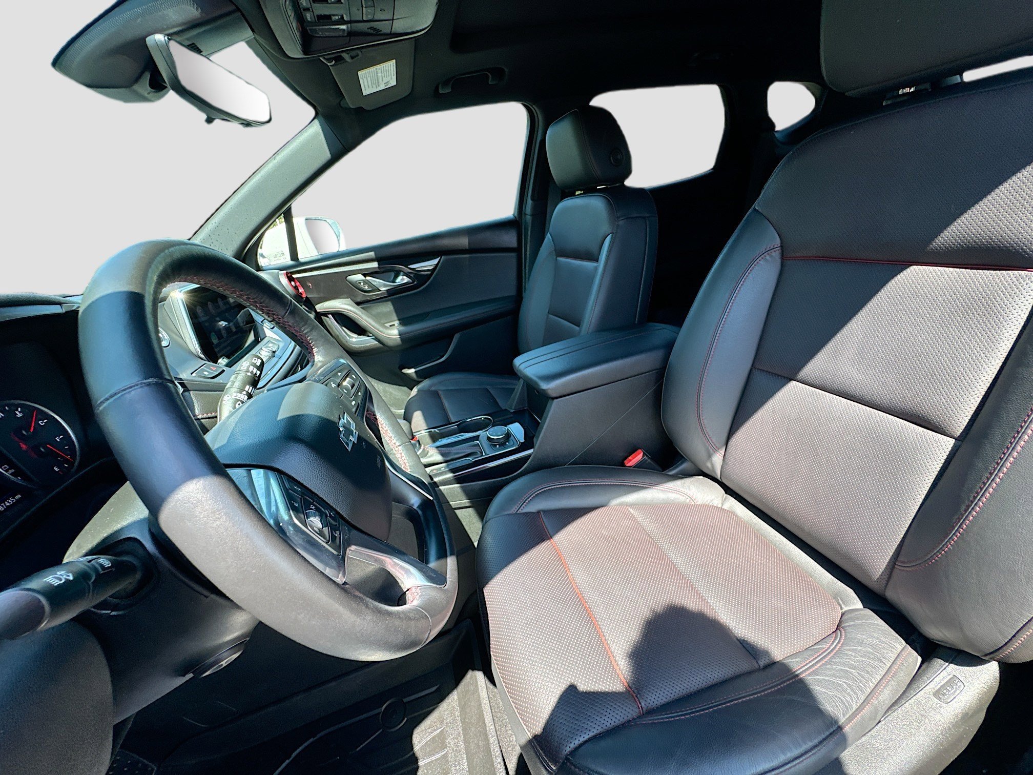 Used 2020 Iridescent Pearl Tricoat Chevrolet RS image 22