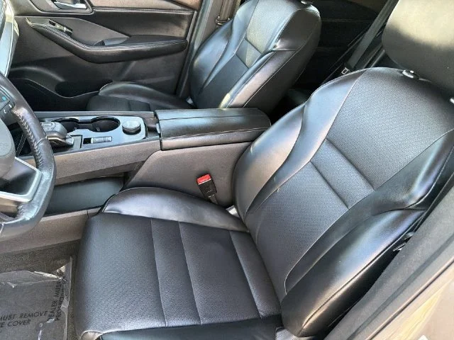 Used 2022 Gray Nissan SV image 34