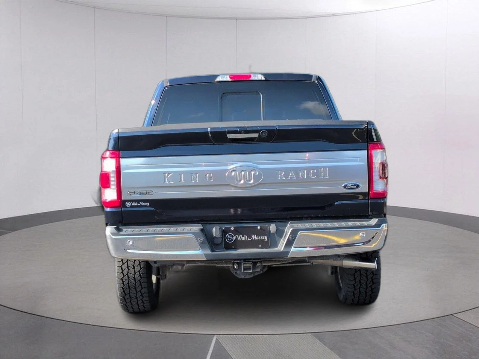 Used 2023 Antimatter Blue/Stone Gray Ford King Ranch image 4
