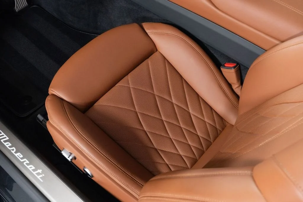 Used 2025 Nero Assoluto Metallic Maserati Granturismo image 35