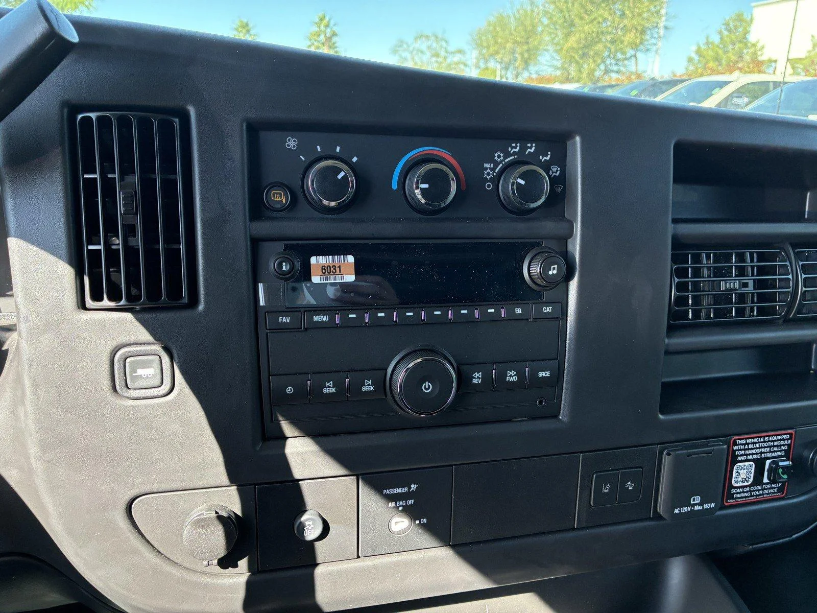 New 2026 Summit White GMC Work Van image 15