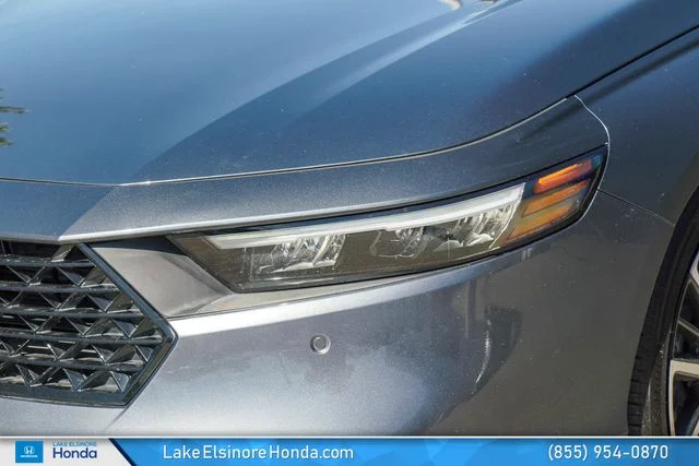 Used 2025 Meteorite Gray Metallic Honda Touring image 5