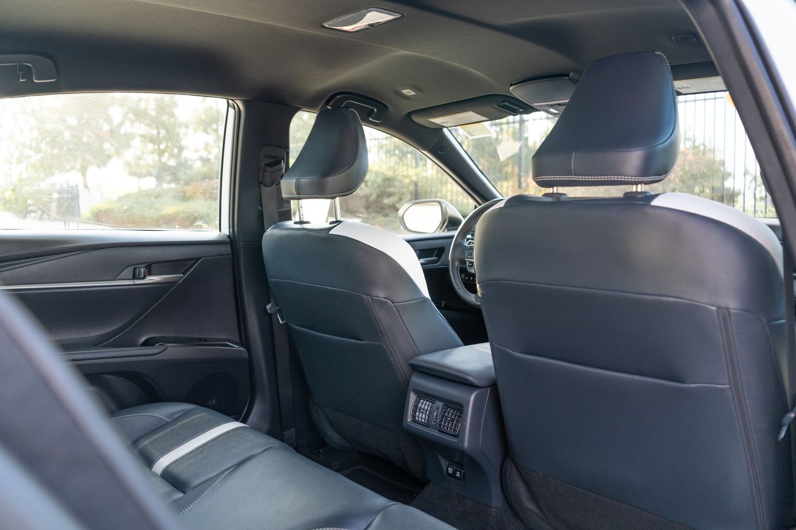 Used 2025 Ice Toyota SE image 22