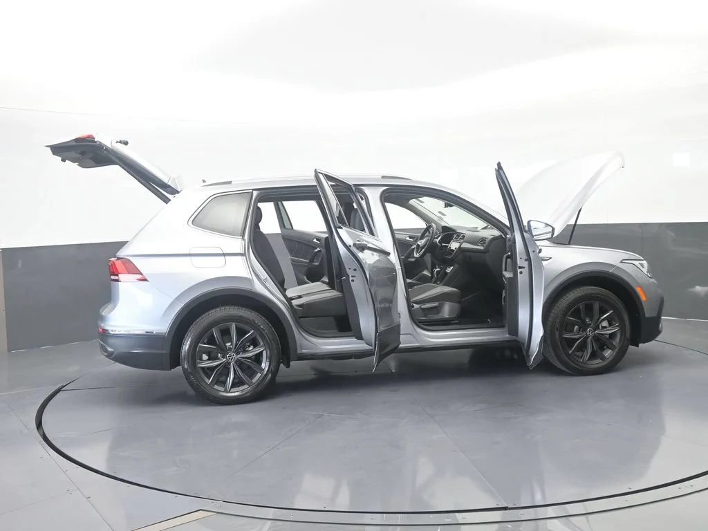Used 2024 Silver Metallic Volkswagen 2.0T SE image 73