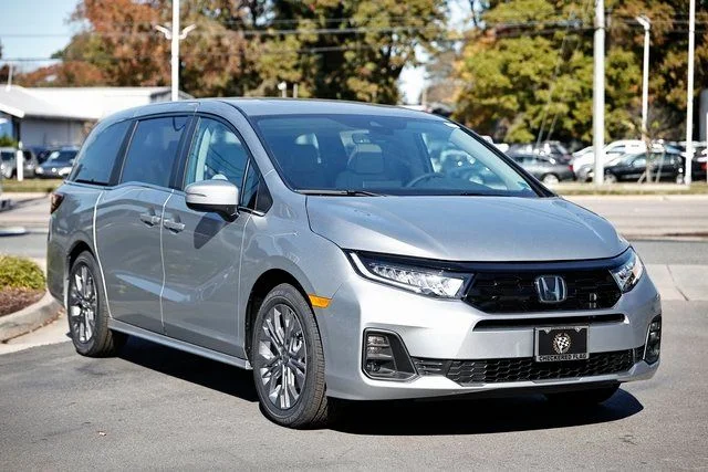 2026 Honda Odyssey Touring - Photo 19