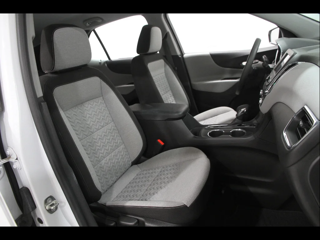 2023 Chevrolet Equinox LS - Photo 16