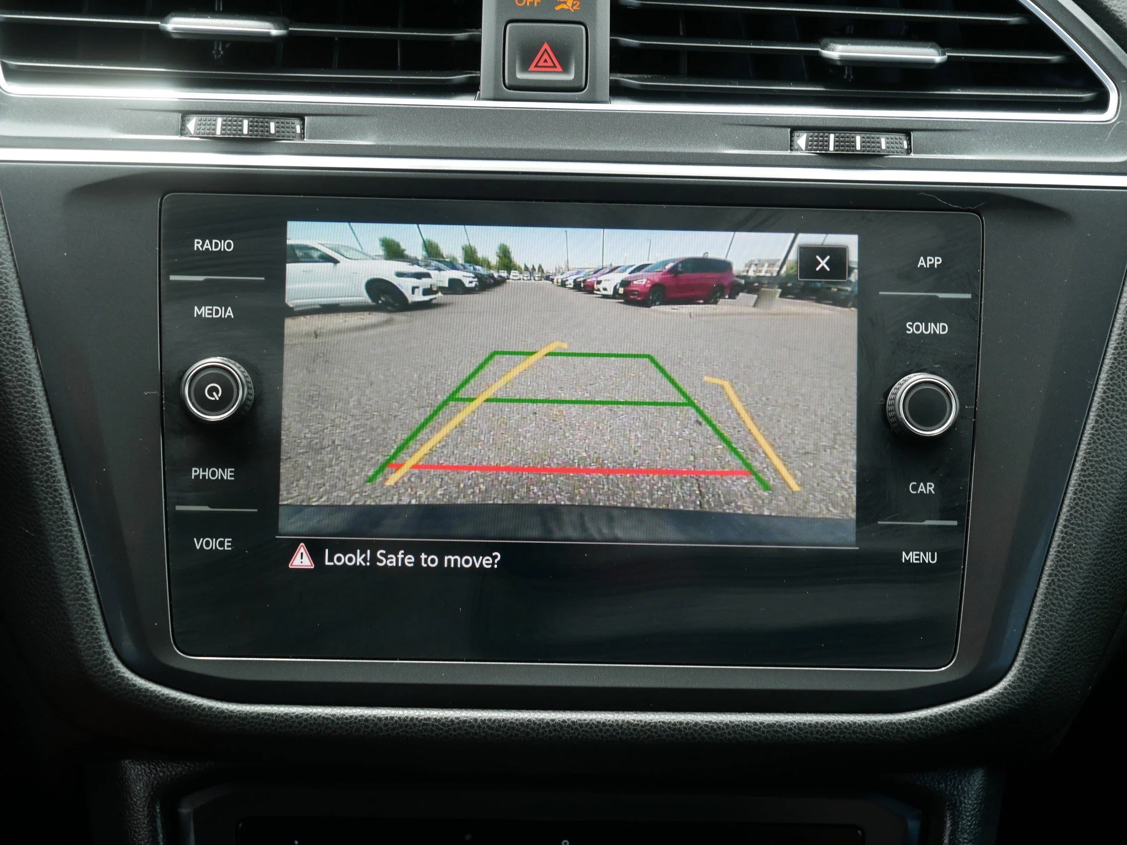 Used 2022 Deep Black Pearl Volkswagen SE image 27