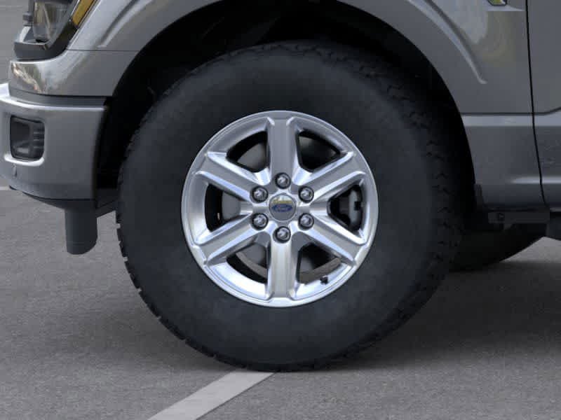 New 2026 Carbonized Gray Metallic Ford XLT image 19