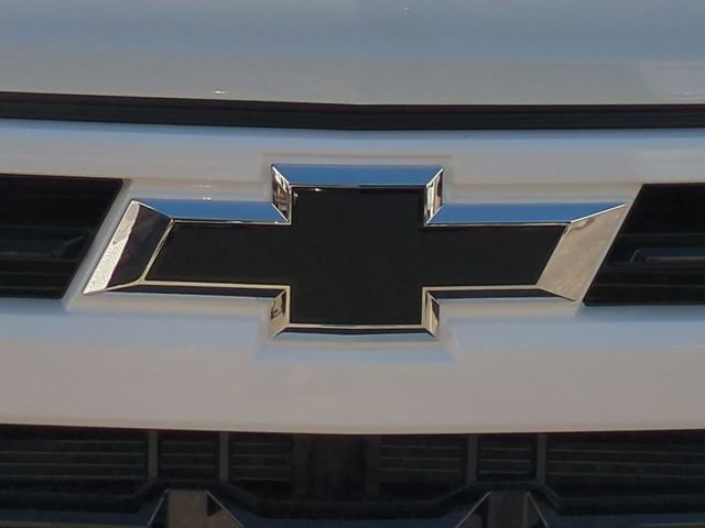 New 2026 Summit White Chevrolet RST image 30