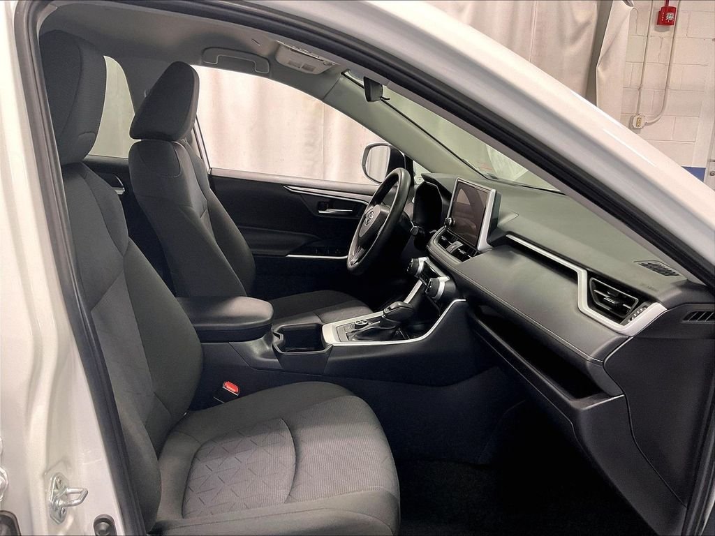 Used 2025 White Toyota XLE image 11