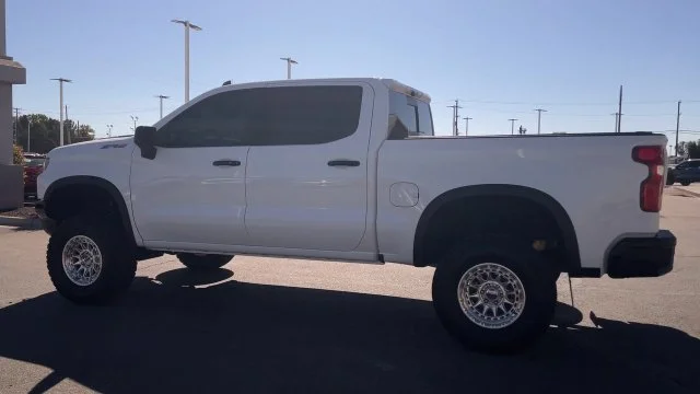 Used 2026 White Chevrolet ZR2 image 7