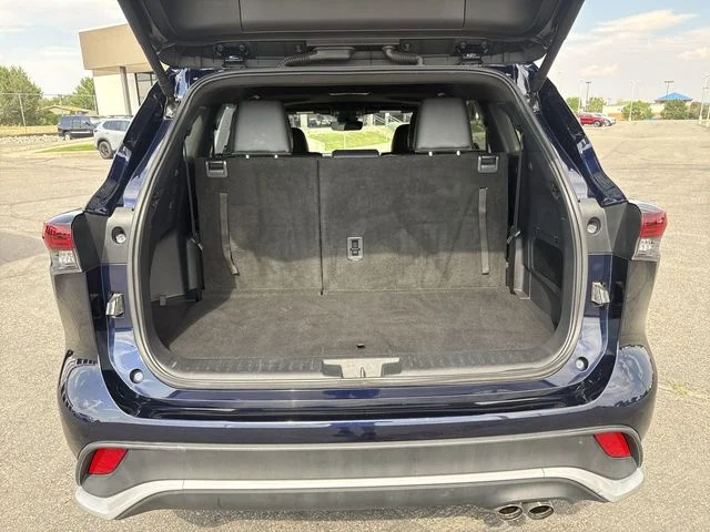 2025 Toyota Highlander XSE - Photo 24