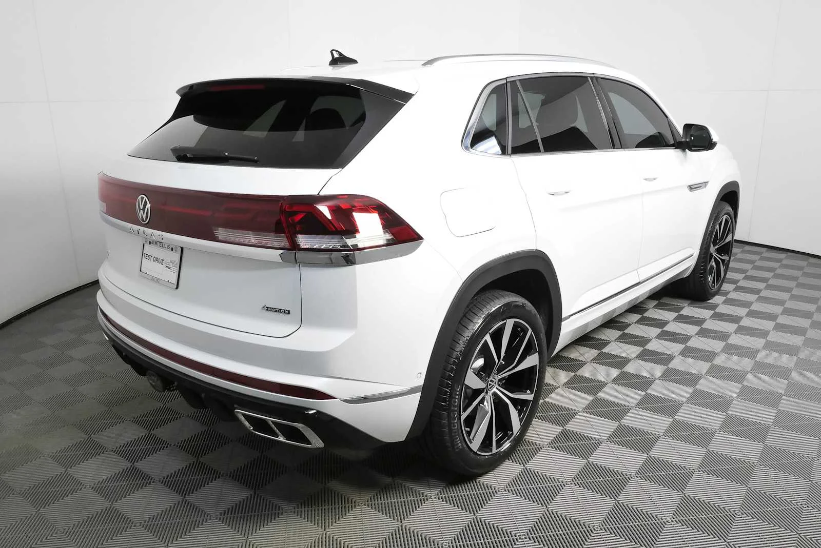 New 2026 Opal White Pearl Volkswagen 2.0T SEL Premium R-Line image 3