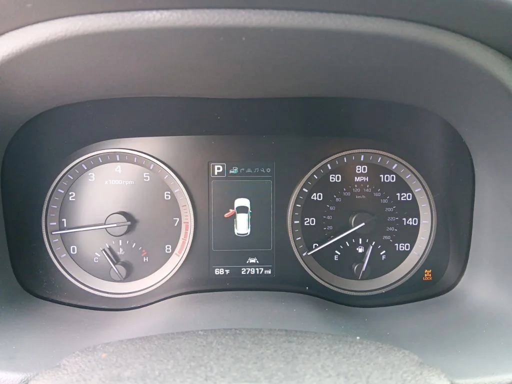 Used 2018 Molten Silver Hyundai Limited image 21