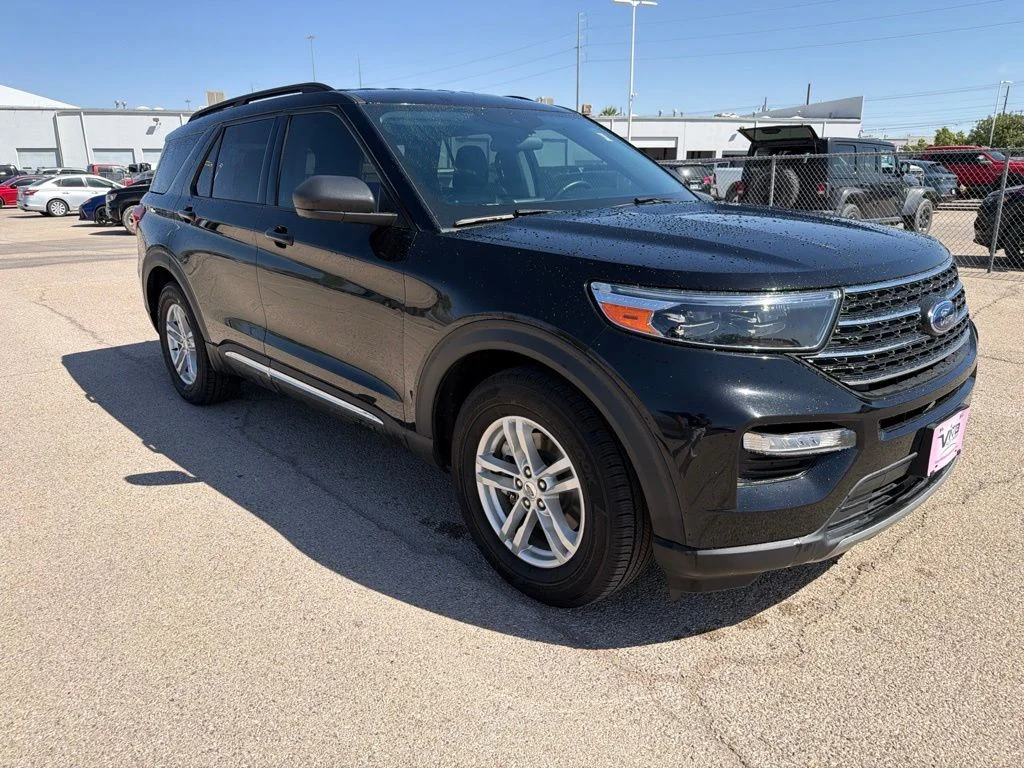 Used 2023 Black Ford XLT image 13
