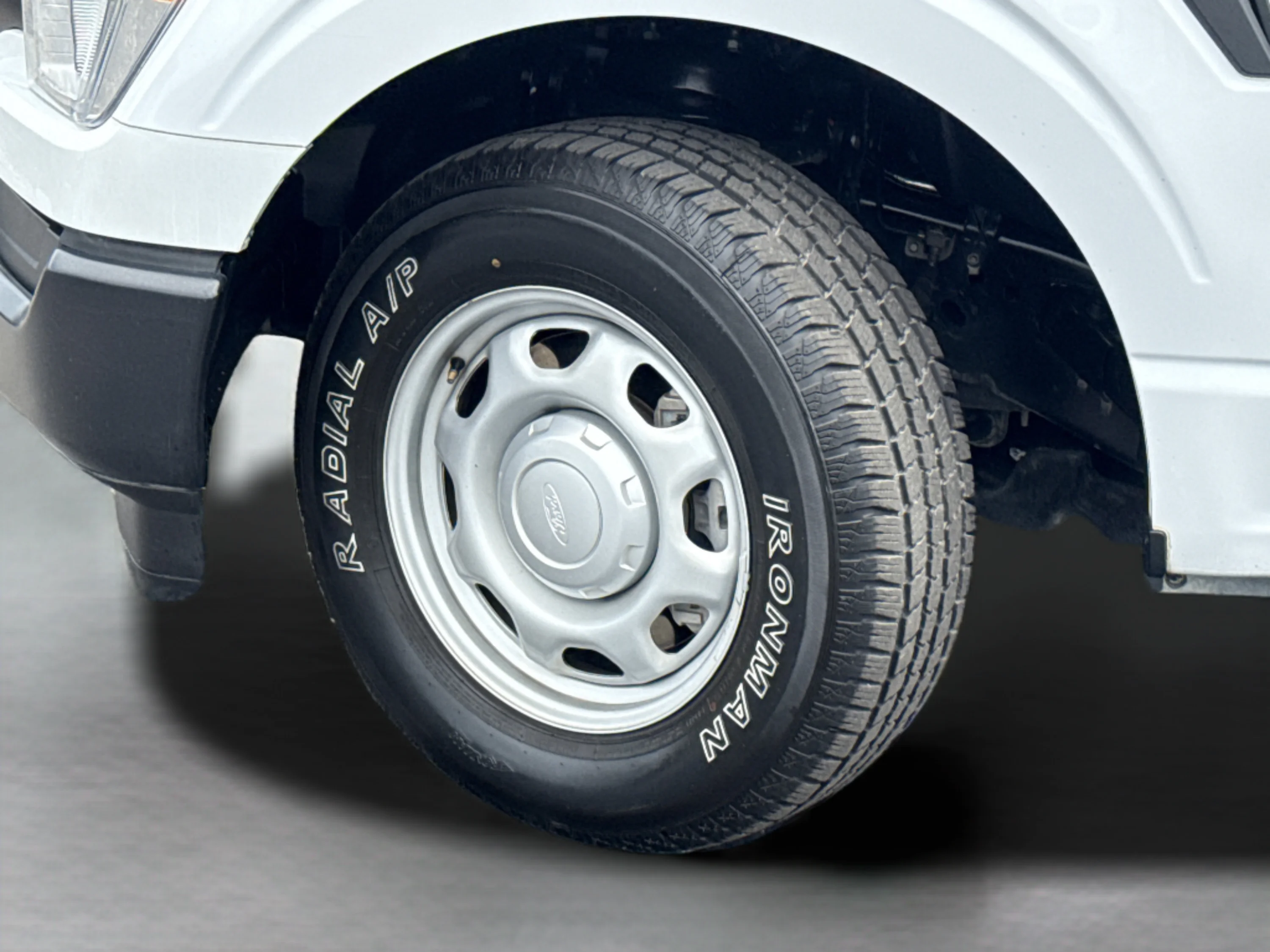 Used 2021 Oxford White Ford XL image 45