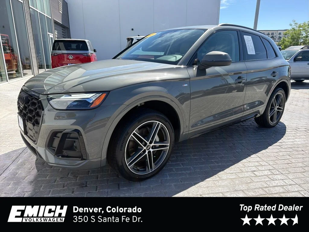 2023 Audi Q5 55 e Premium Plus's photo