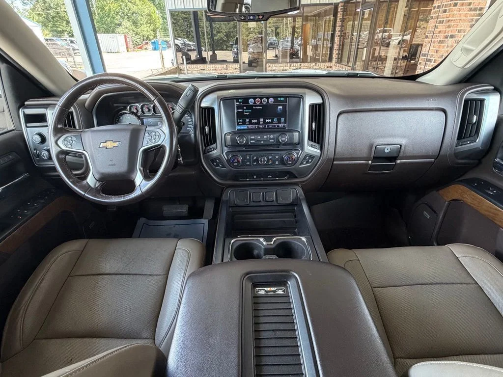 Used 2018 White Chevrolet LTZ image 2