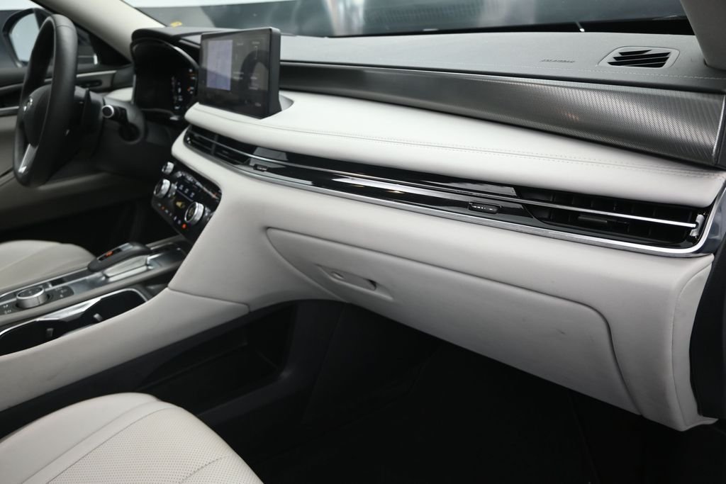 Certified Used 2026 White INFINITI PURE image 25