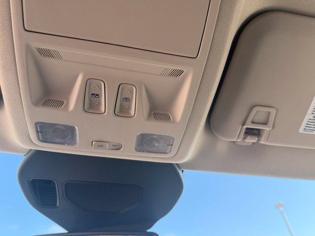 Used 2020 Magnetic Ford Titanium image 18