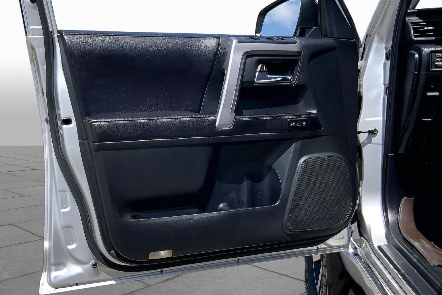 Used 2017 Classic Silver Metallic Toyota Limited image 21