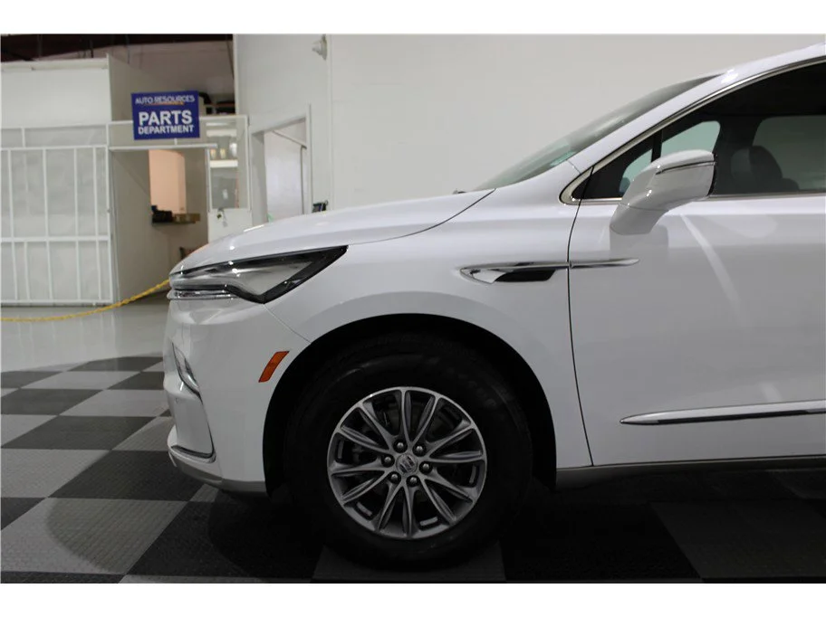 2023 Buick Enclave Essence - Photo 9