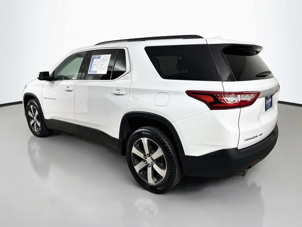Used 2019 Summit White Chevrolet LT Leather image 11