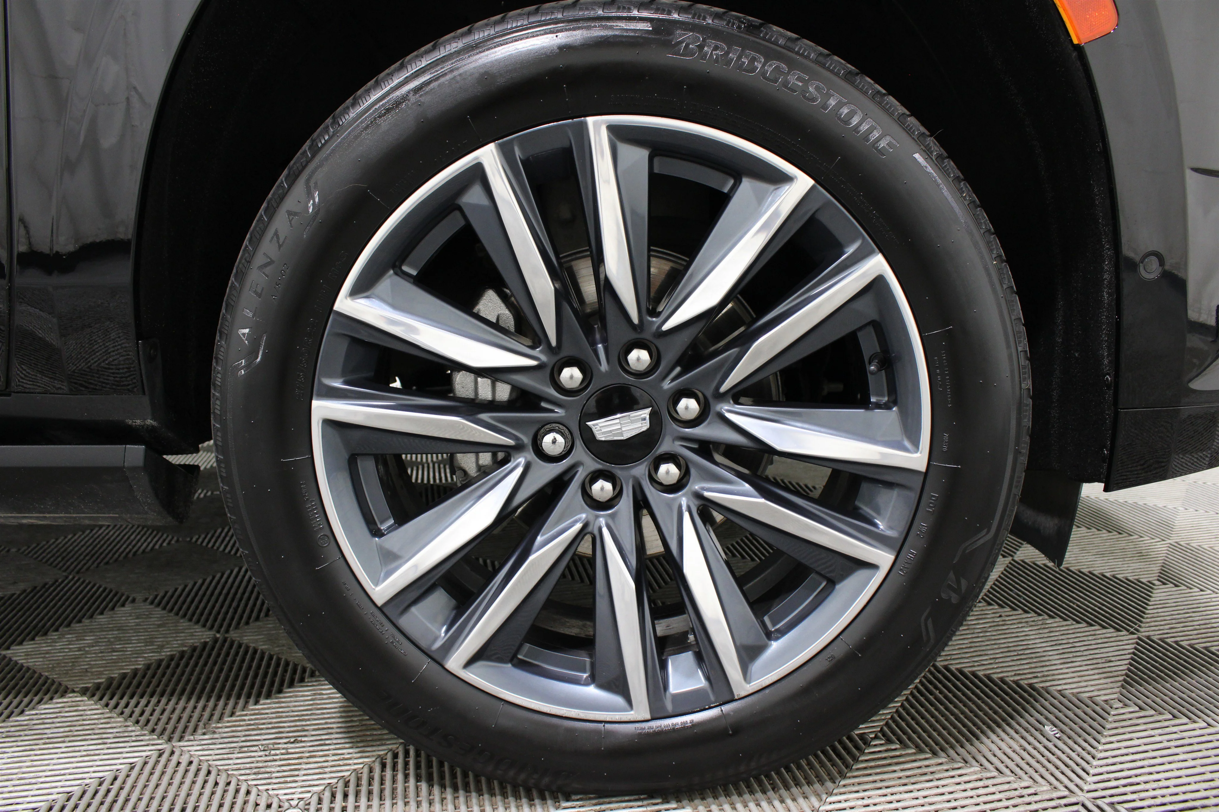 2023 Cadillac Escalade ESV Sport Platinum - Photo 41