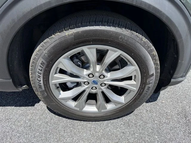 Certified Used 2022 Green Ford XLT image 11