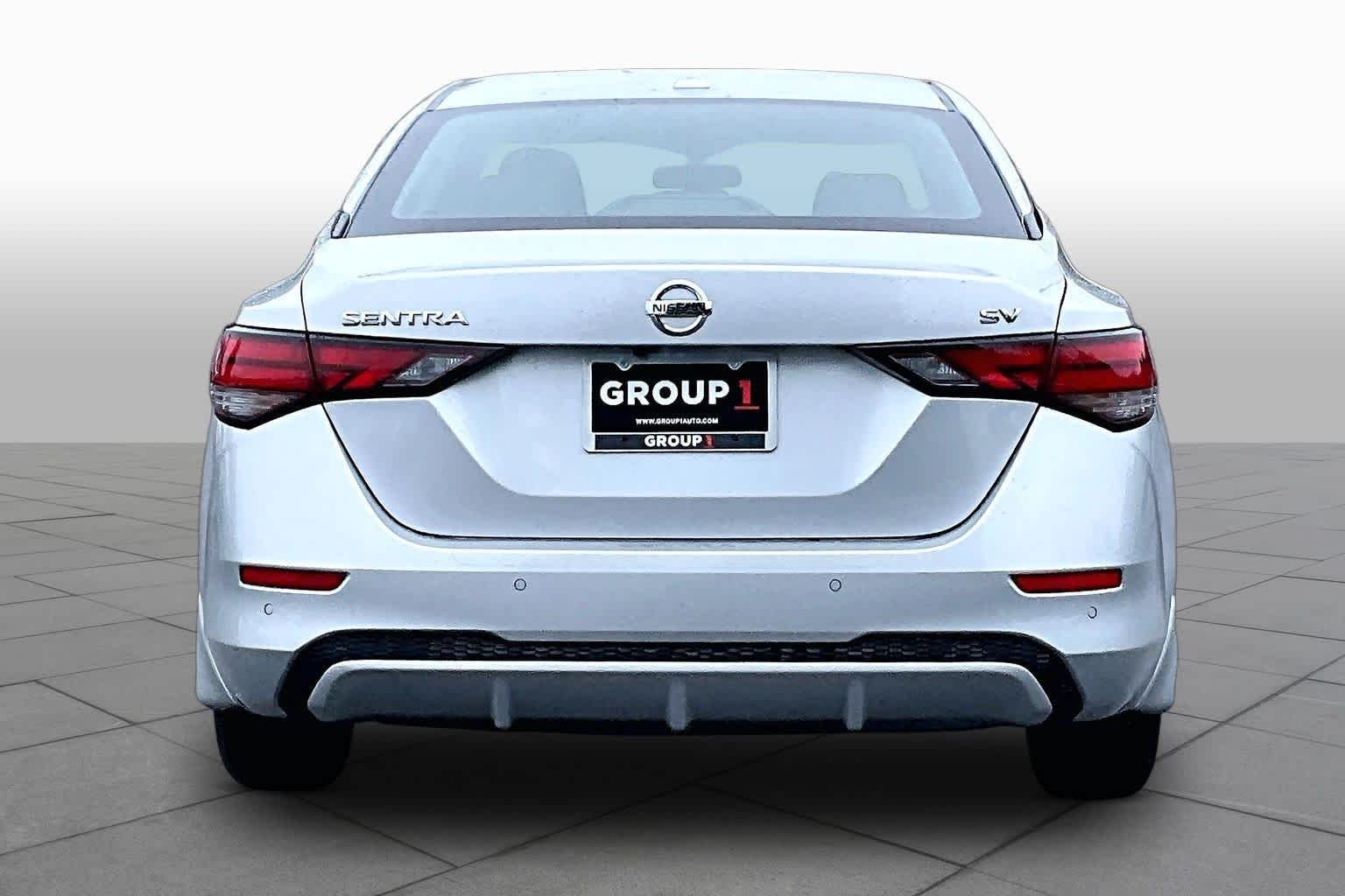 Used 2022 Brilliant Silver Metallic Nissan SV image 5