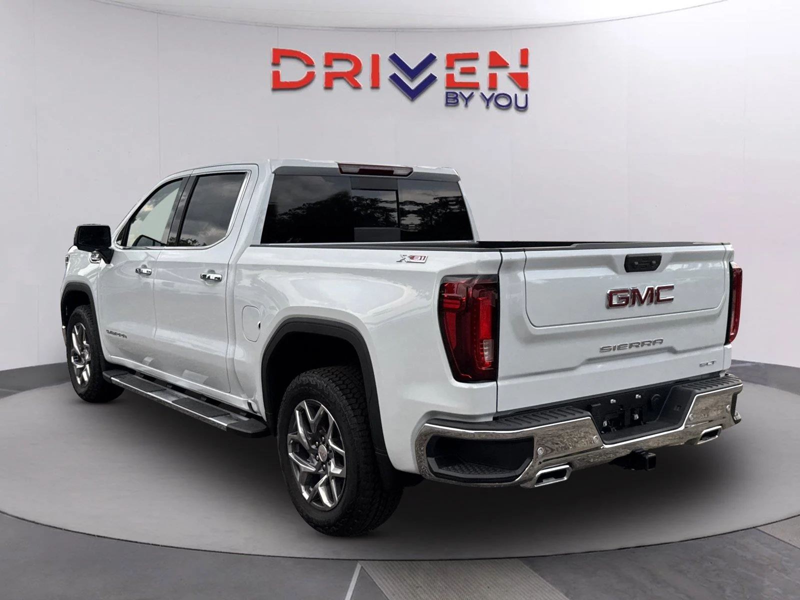 New 2026 Glacier White Tricoat GMC SLT image 6