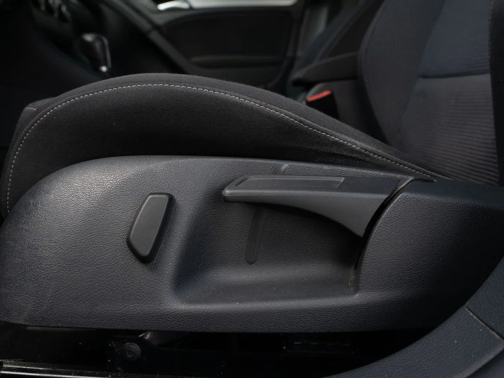 Used 2011 White Volkswagen TDI image 19